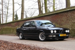 BMW-E28-23