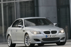 BMW-E60-M5-30