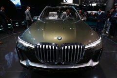 BMW-X7-19